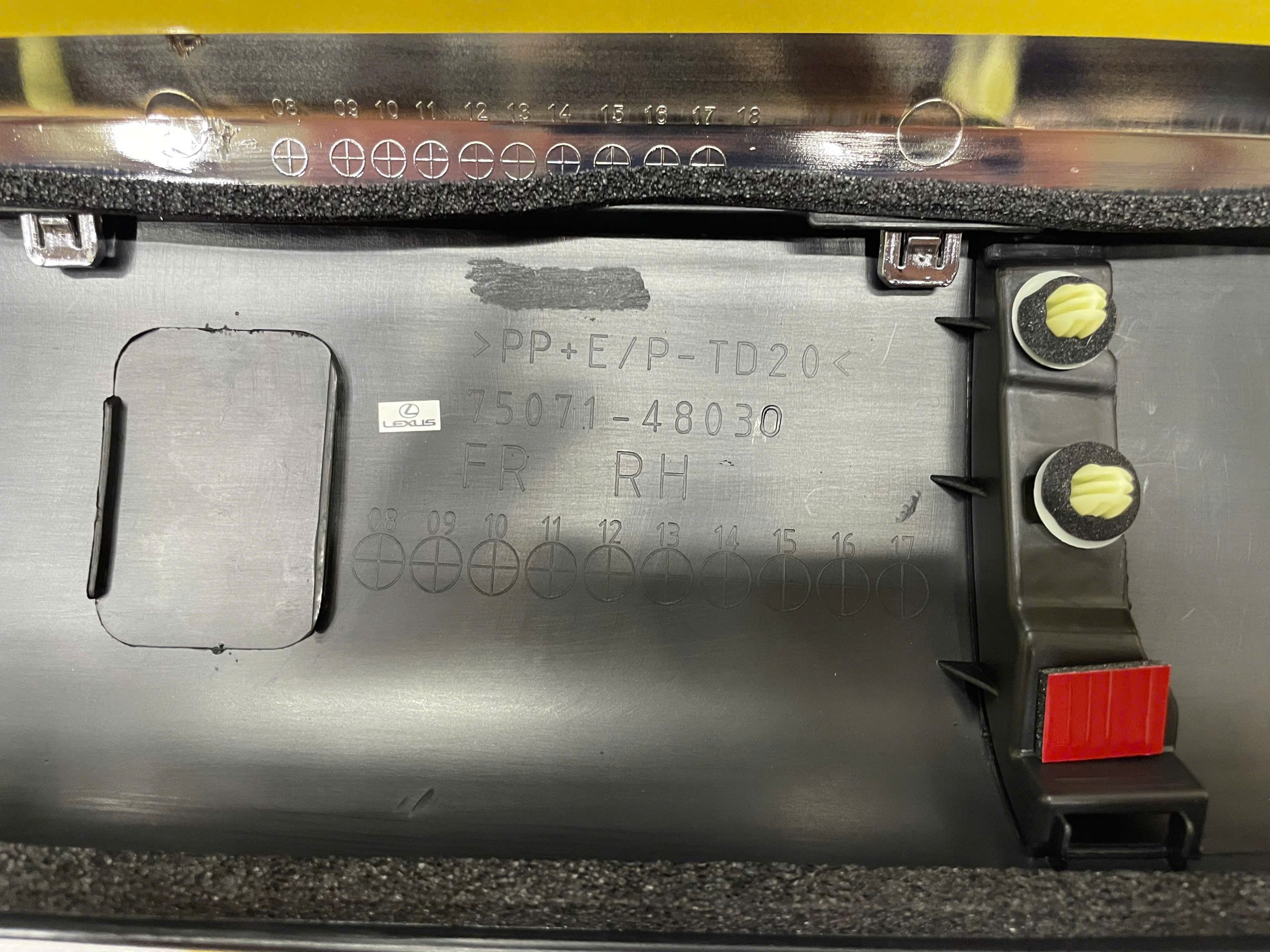 75071-48030 Ốp Cánh Cửa Trước LEXUS RX350 2009-2015 Vế Phải(RH) 7507148030