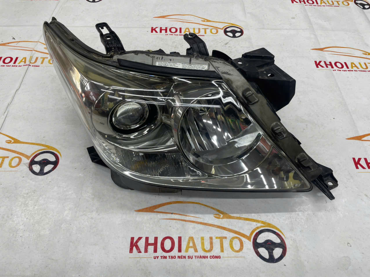 81130-60D61 Đèn Pha LEXUS LX570 2008-2012 Phải(RH) 8113060D61 Tháo Xe
