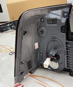 81551-60A60 Đèn Hậu Vế Ngoài LEXUS LX570 2013-2015 (RH) 8155160A60