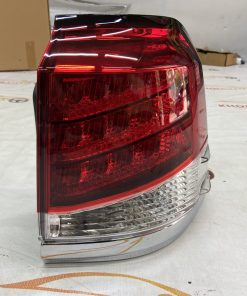 81551-60A60 Đèn Hậu Vế Ngoài LEXUS LX570 2013-2015 (RH) 8155160A60