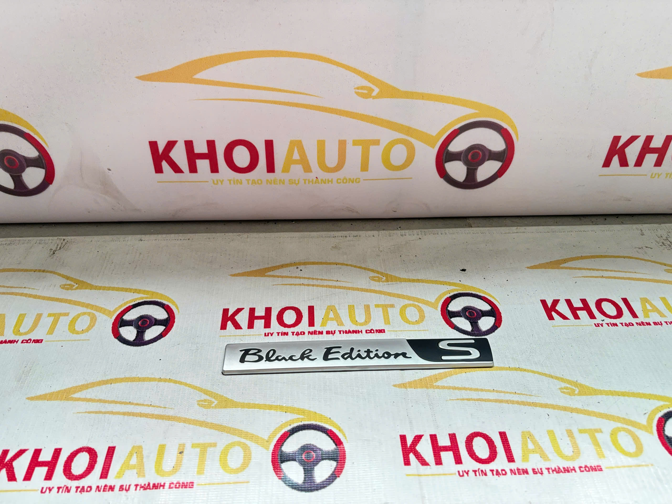 Logo Chữ Black Edition Cho Lexus LX570 & Toyota Land Cruiser KHOIAUTO