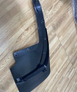 Alternative view of CHẮN BÙN BÁNH SAU VẾ TRÁI (LH)