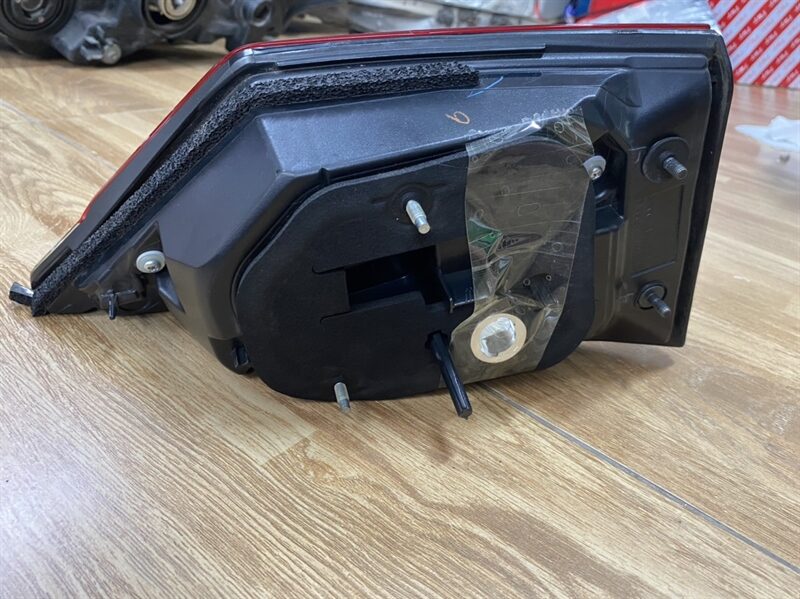 ĐÈN HẬU TRONG VẾ PHẢI(RH) - Ảnh 3