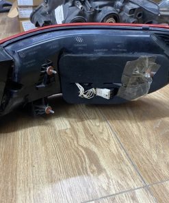 Alternative view of ĐÈN HẬU NGOÀI VẾ TRÁI(LH)