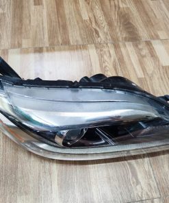 Alternative view of ĐÈN PHA VẾ PHẢI (RH)