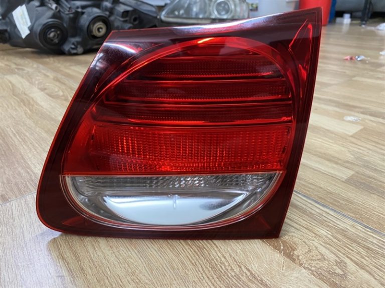 HẬU TRONG LEXUS GS350 2006-2011 VẾ PHẢI ( RH )