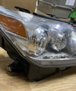 Alternative view of ĐÈN PHA VỀ PHẢI (RH)