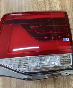 ĐÈN HẬU TRONG TOYOTA VẾ PHẢI (RH)