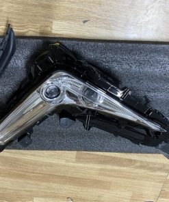 ĐÈN GẦM VẾ PHẢI (RH)