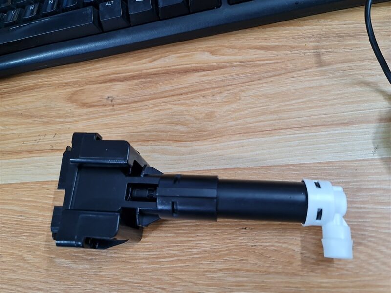 VÒI RỬA ĐÈN PHA VẾ TRÁI(LH)