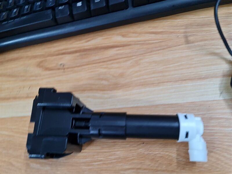 VÒI RỬA ĐÈN PHA VẾ TRÁI(LH) - Ảnh 2