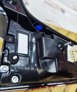 81581-60420 Đèn Hậu Trong Lexus LX570 2018-2022 Vế Phải (RH) 8158160420