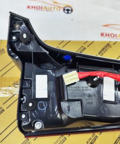 81581-60420 Đèn Hậu Trong Lexus LX570 2018-2022 Vế Phải (RH) 8158160420