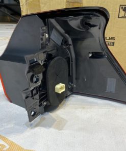 81561 60C10 Den Hau Ngoai Lexus LX570 2016 2019 Ve Trai LH 13 1