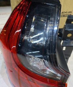 81561 60C10 Den Hau Ngoai Lexus LX570 2016 2019 Ve Trai LH 16 1