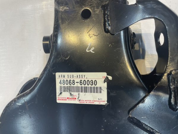 48068 60030 Cang A Duoi LEXSU LX570 2010 2015 Ve Phai RH 4806860030 6