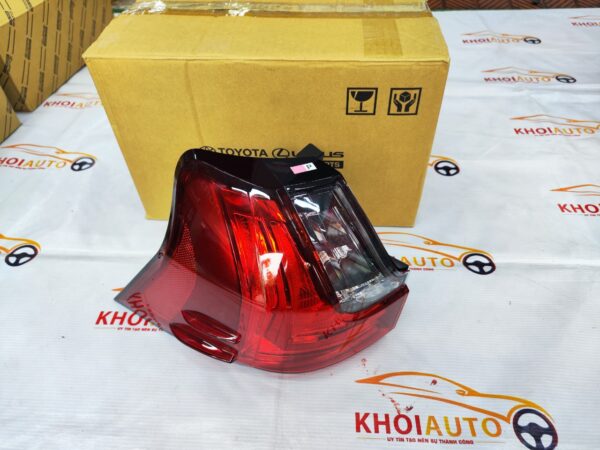 81561 60C20 Den Hau Ngoai Moi Xin LEXUS LX570 2016 2020 Ve TraiLH8156160C20 1