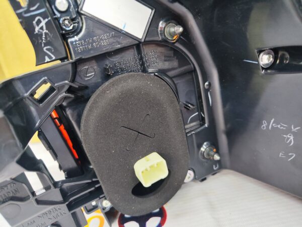 81561 60C20 Den Hau Ngoai Moi Xin LEXUS LX570 2016 2020 Ve TraiLH8156160C20 9