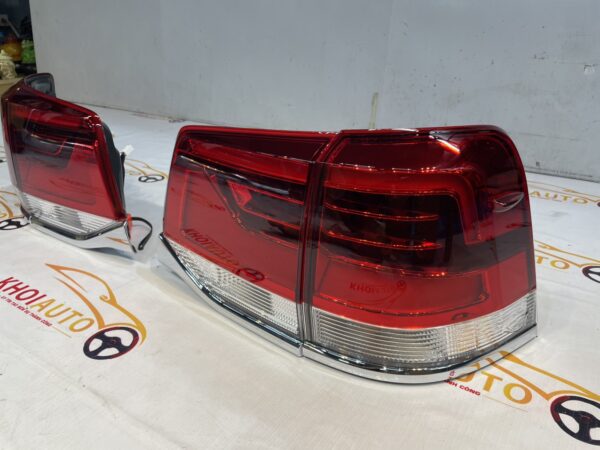 Bo Den Hau Cho Xe TOYOTA LANDCRUISER LC200 2016 2020 GBT 6