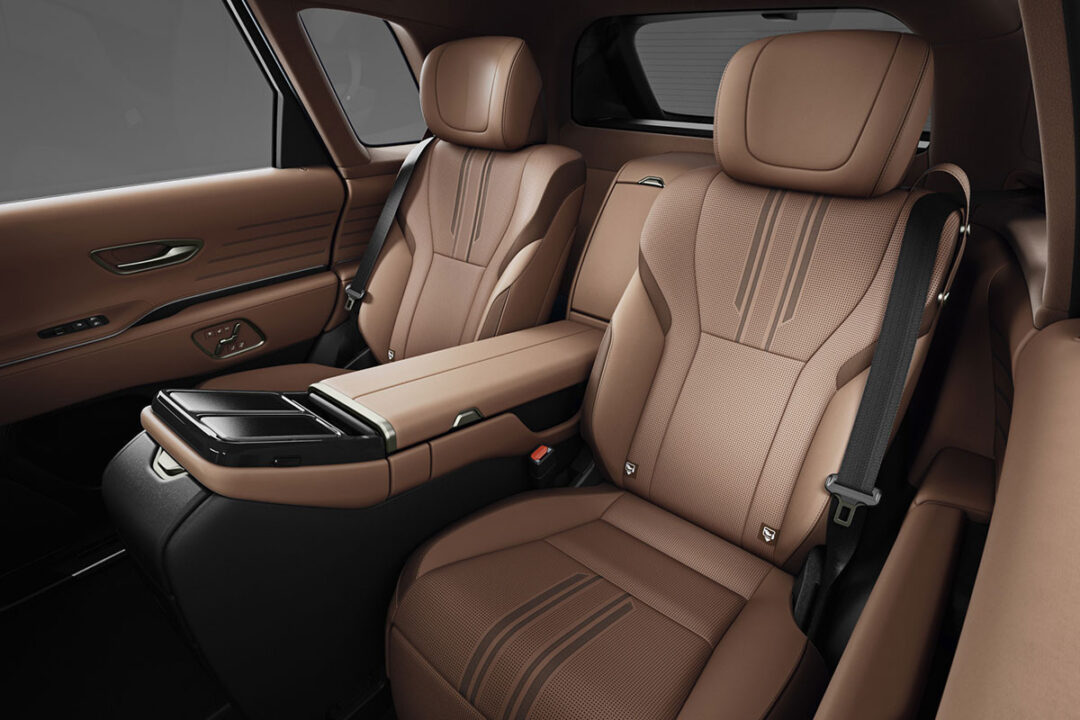 toyota century suv 17 1145 Copy 2