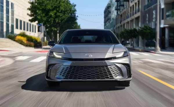 2025 toyota camry launch