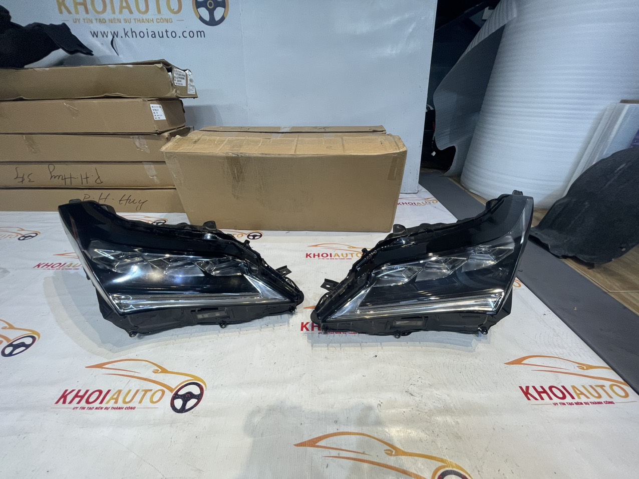 LEXUS RX200T Độ Đèn RX350 1 Bi Lên 3 Bi Full Led