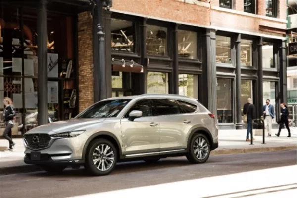 SUV 7 cho tam gia 1 ty dong Mazda CX 8 noi bat voi thiet ke hien dai nhieu trang bi cao cap 1
