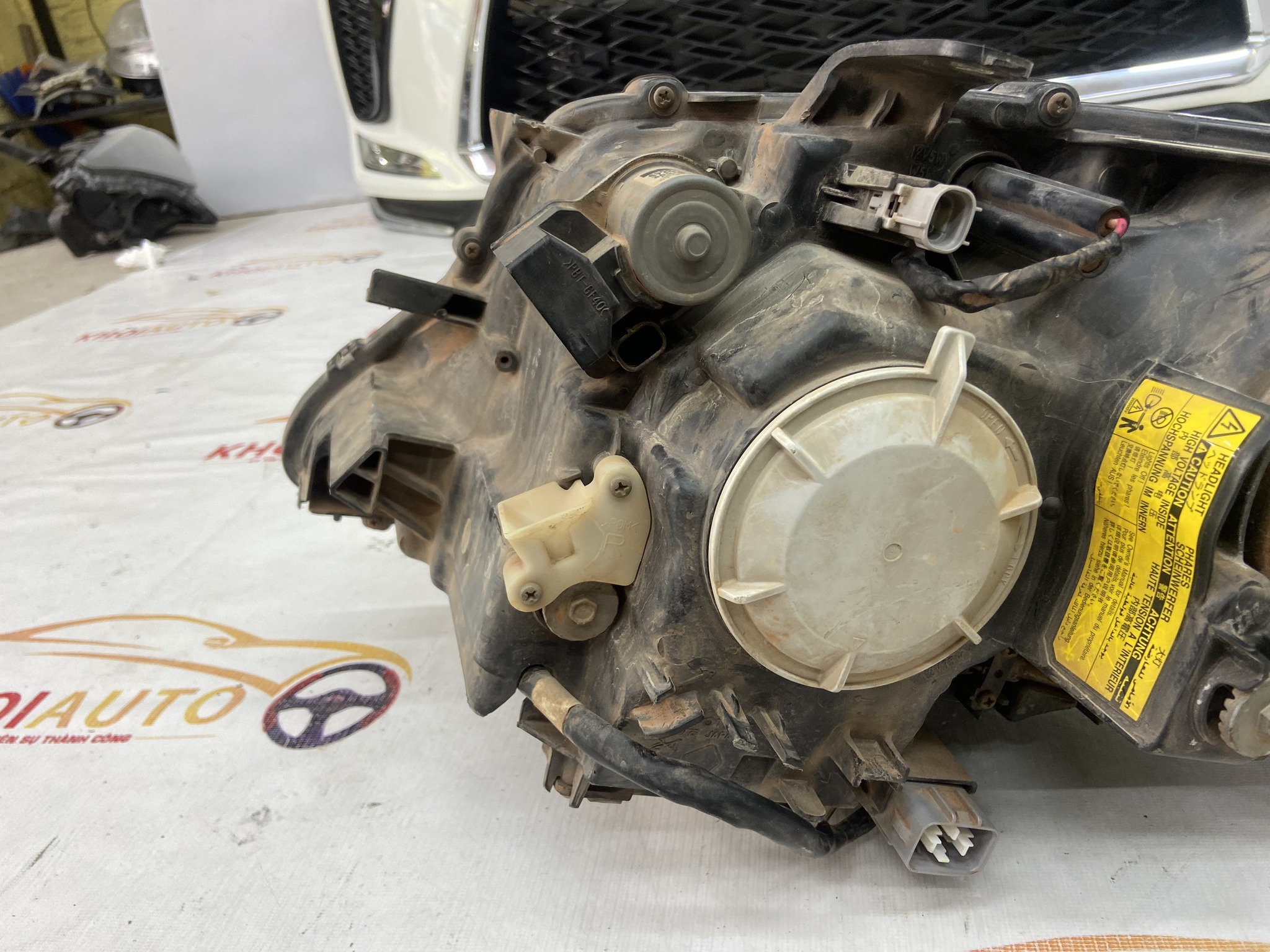 81145-48A11 Đèn Pha Lexus RX450h 2009-2012 Vế Phải(RH) Bãi Tháo Xe (old)8114548A11