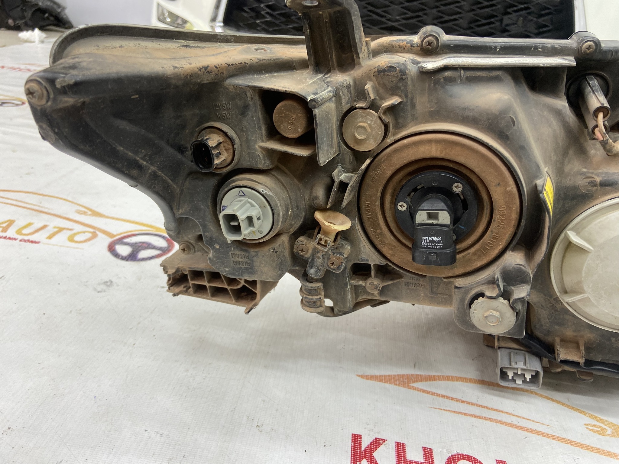 81185-48A11 Đèn Pha Lexus RX450h 2009-2012 Vế Trái(LH) Bãi Tháo Xe (old) 8118548A11