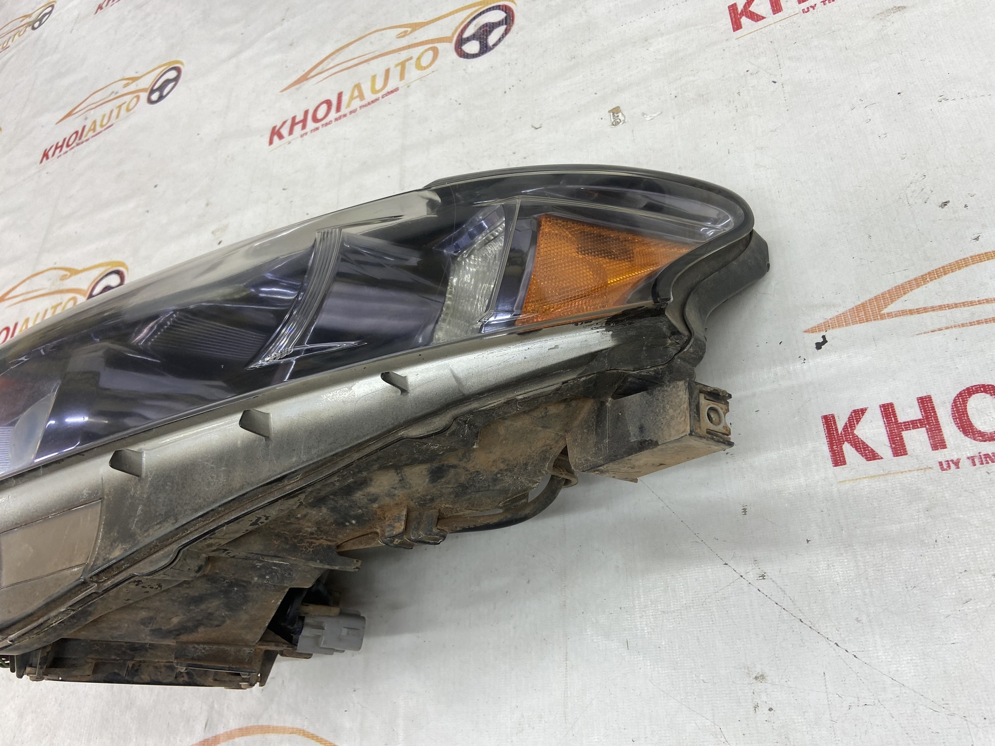81185-48761 Đèn Pha Lexus RX450h 2009-2012 Vế Trái(LH) Bãi Tháo Xe (old) 8118548761