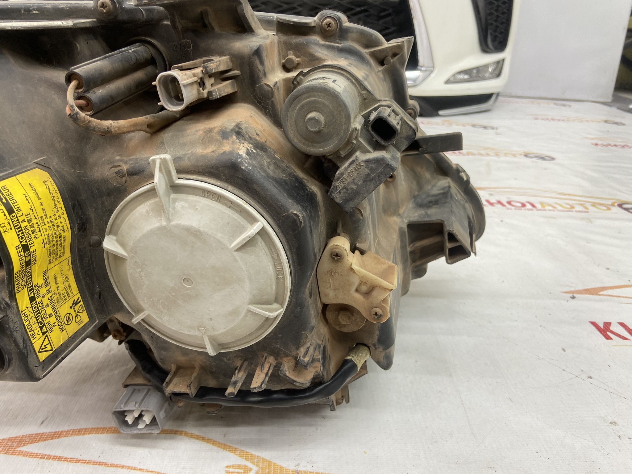 81185-48761 Đèn Pha Lexus RX450h 2009-2012 Vế Trái(LH) Bãi Tháo Xe (old) 8118548761