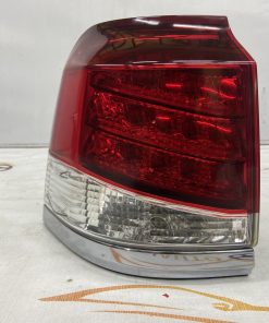 81551-60A70 Đèn Hậu Ngoài Lexus LX570 2013-2015 Vế Phải (RH) Tháo Xe 8155160A70