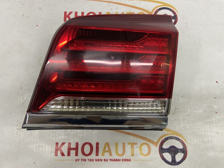 81580-60271 Đèn Hậu Trong Lexus LX570 2013-2015 Vế Phải(RH) Bãi Tháo Xe 8158060271