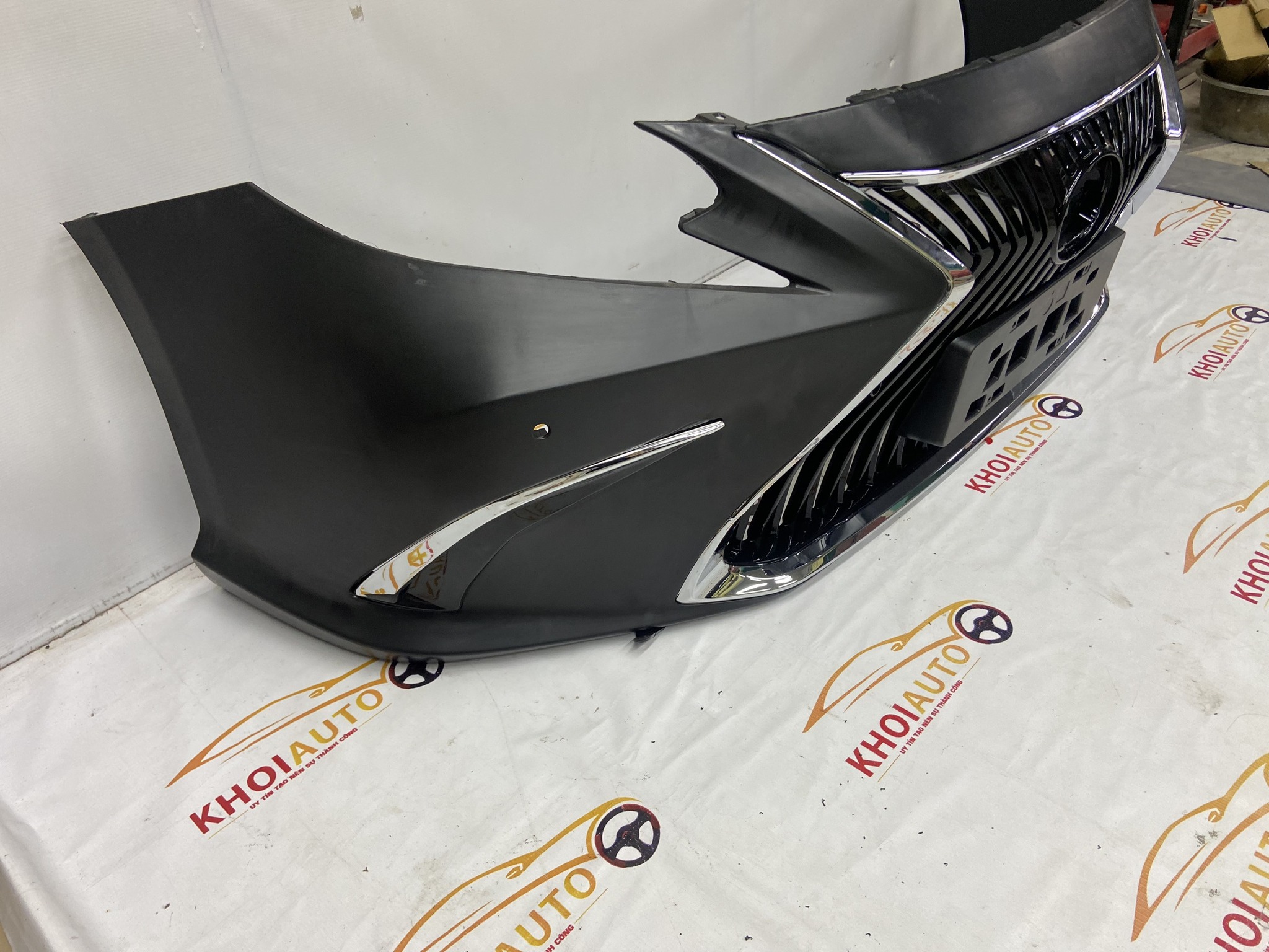 BODYKIT ĐỘ LEXUS ES350 2013-2018 ĐỘ PHIỂN BẢN 2020