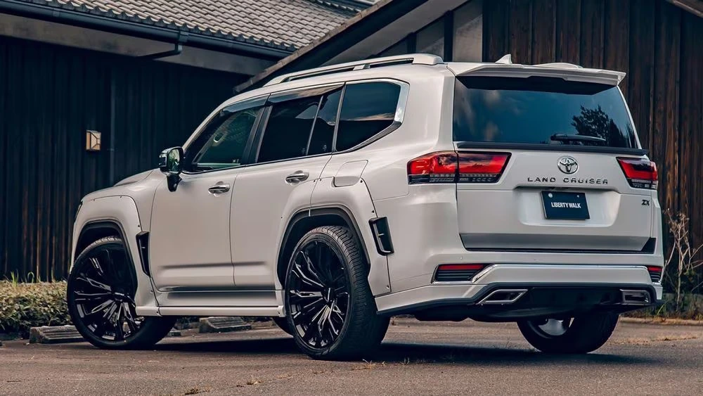 liberty walk toyota land cruiser 1715176184626964102851