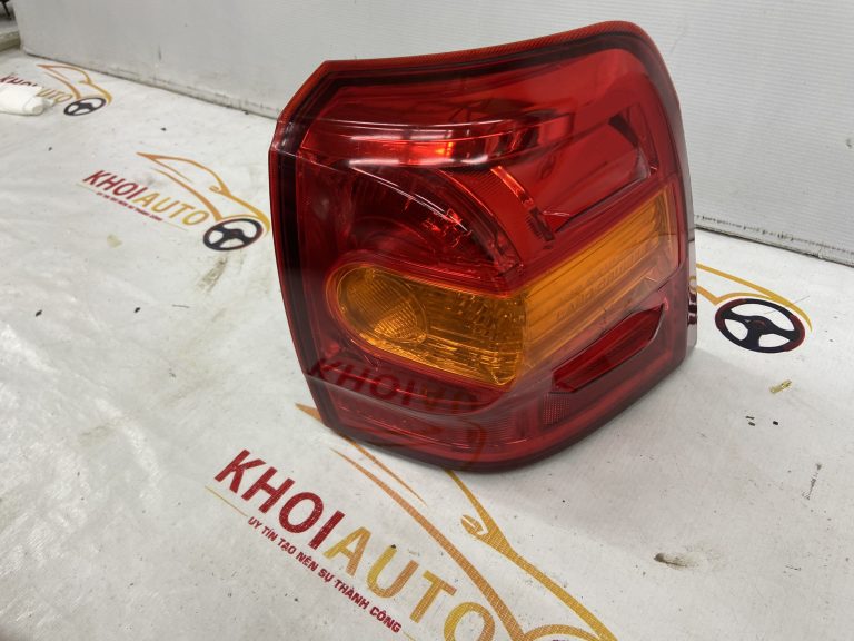81551-60A90 Đèn Hậu Ngoài  TOYOTA Land Cruiser 2013-2015 Vế Phải(RH) Bãi Tháo Xe 8155160A90