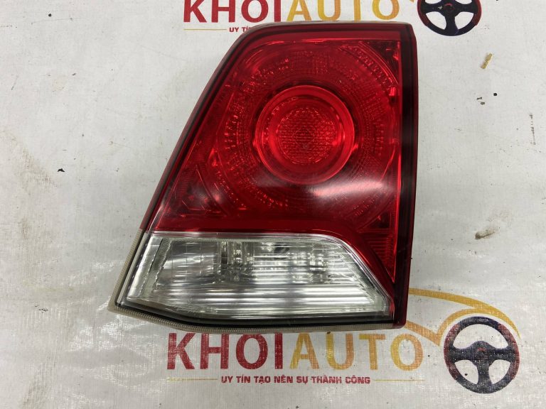 81581-60300  Đèn  Hậu Trong TOYOTA Land Cruiser 2013-2015 Vế Phải  Bãi Tháo Xe 8158160300