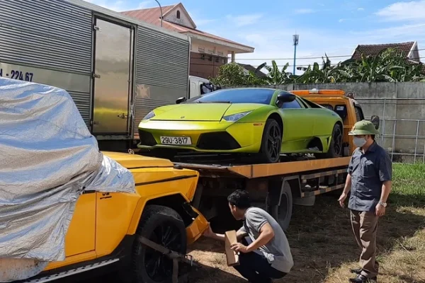 Lamborghini Murcielago 1