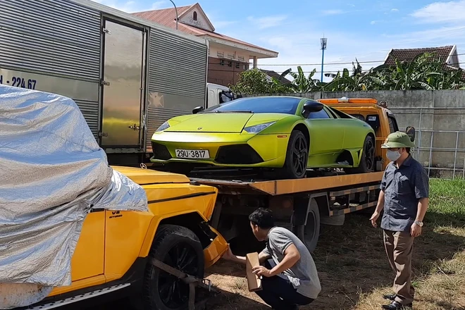 Lamborghini Murcielago 1