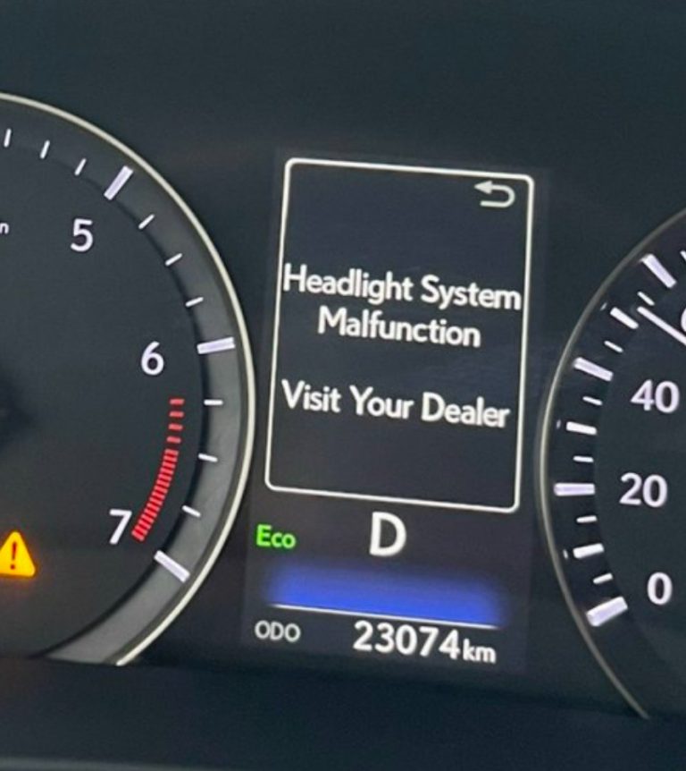 Sửa Lỗi Đèn  LEXUS RX350 2020 Headlight System Malfunction Visit Your Dealer