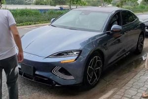 Xe Trung Quoc BYD Seal xuat hien tren duong pho Viet byd 3 1717390666 185 width740height495