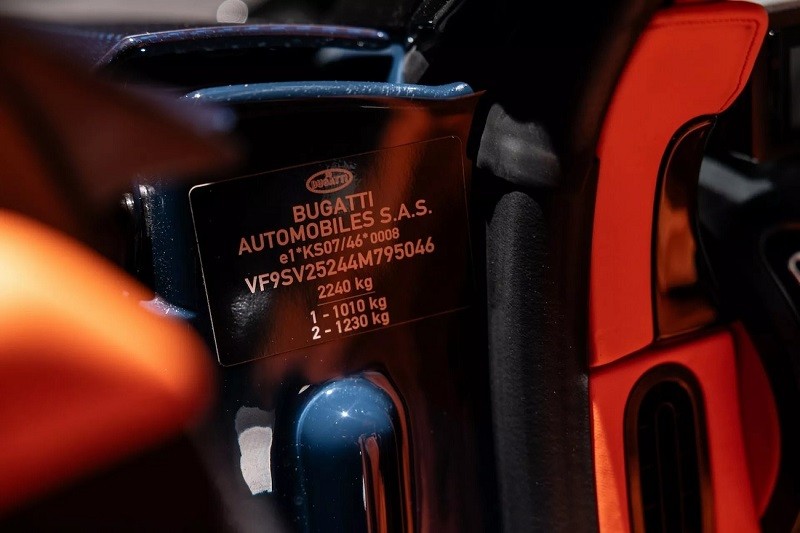 can canh sieu xe bugatti veyron grand sport vitesse ban gioi han gia 3 trieu usd20240606165238