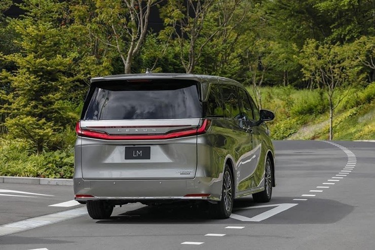 dai ly Viet Nam nhan coc Lexus LM 500h gia du kien tu 72 ty dong 3 1709439327 2 width740height493