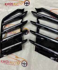 53112-60440 Ốp Lưới Tản Nhiệt Dưới TOYOTA Land Cruiser 2021-2024 LC300 Vế Phải(RH) Bản Độ Có Đèn 5311260440