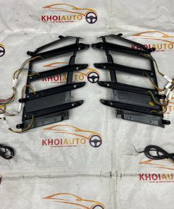 53113-60200 Ốp Lưới Tản Nhiệt Dưới TOYOTA Land Cruiser 2021-2024 LC300 Vế Trái(LH) Bản Độ Có Đèn 5311360200