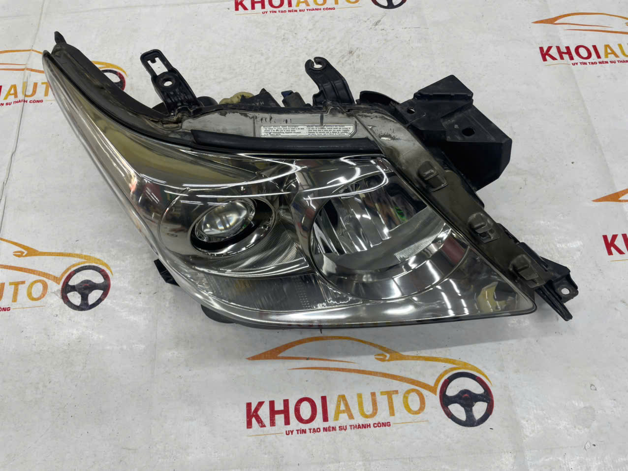 81130-60D60 Đèn Pha LEXUS LX570 2009-2012 Vế Phải(RH)8113060D60