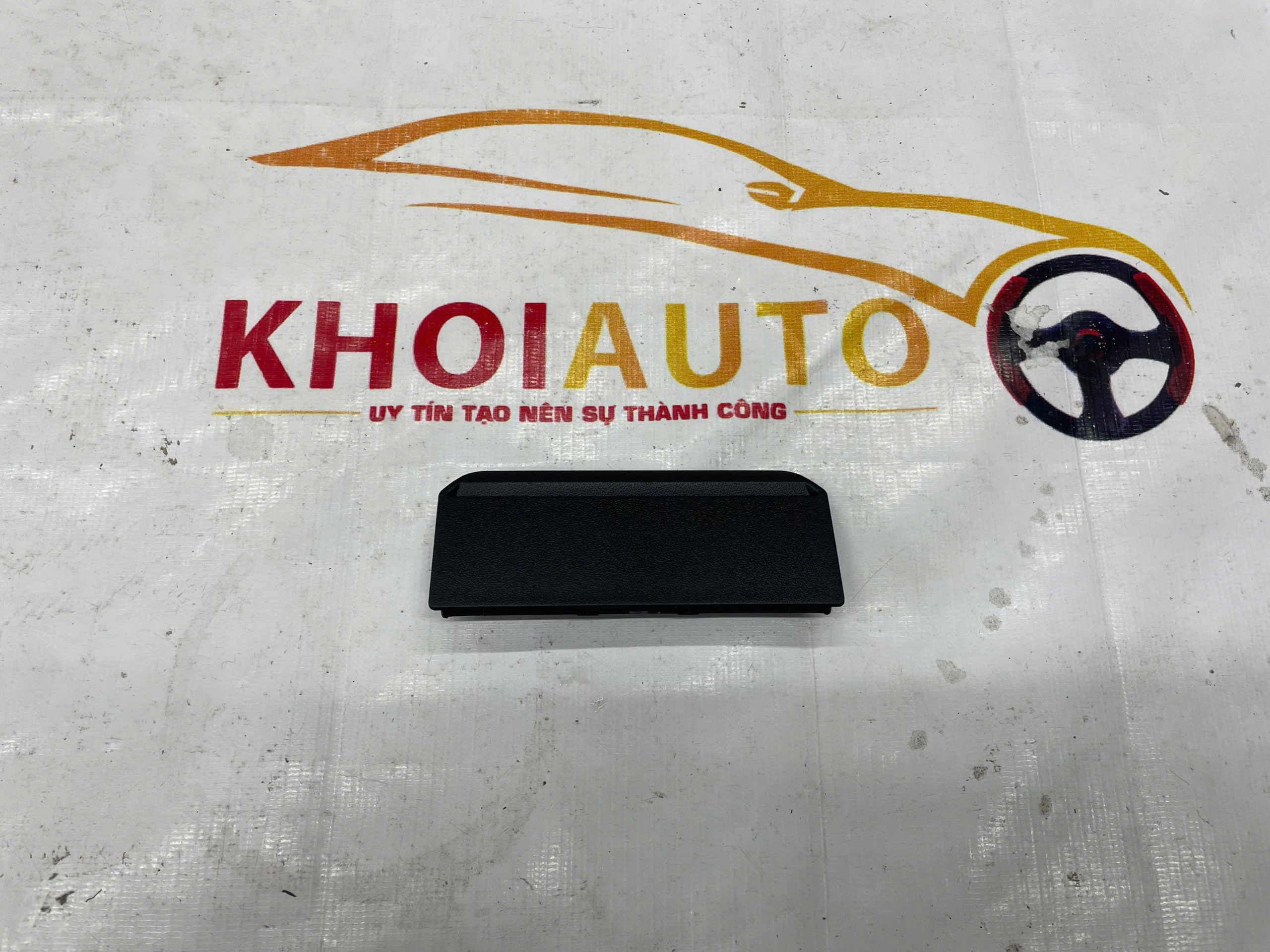 52163-60090 Miếng Đệm Bước Lên Xuống Cản Sau TOYOTA Land Cruiser LC300 2021-2024 5216360090