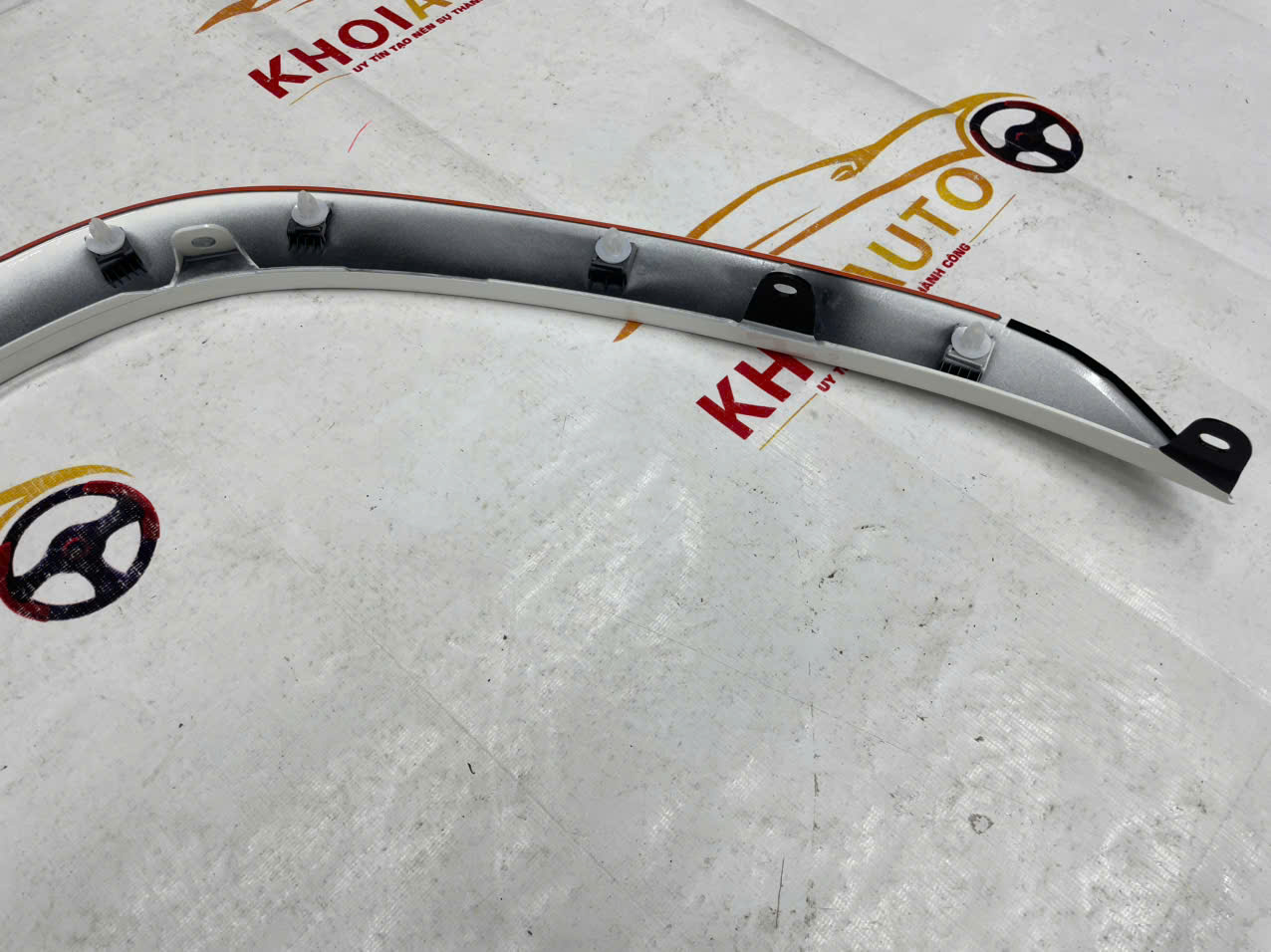 75601-60062-A0 Ốp Nhựa Tai Xe Trước TOYOTA Land Cruiser LC300 2021-2024 Vế Phải(RH)7560160062A0