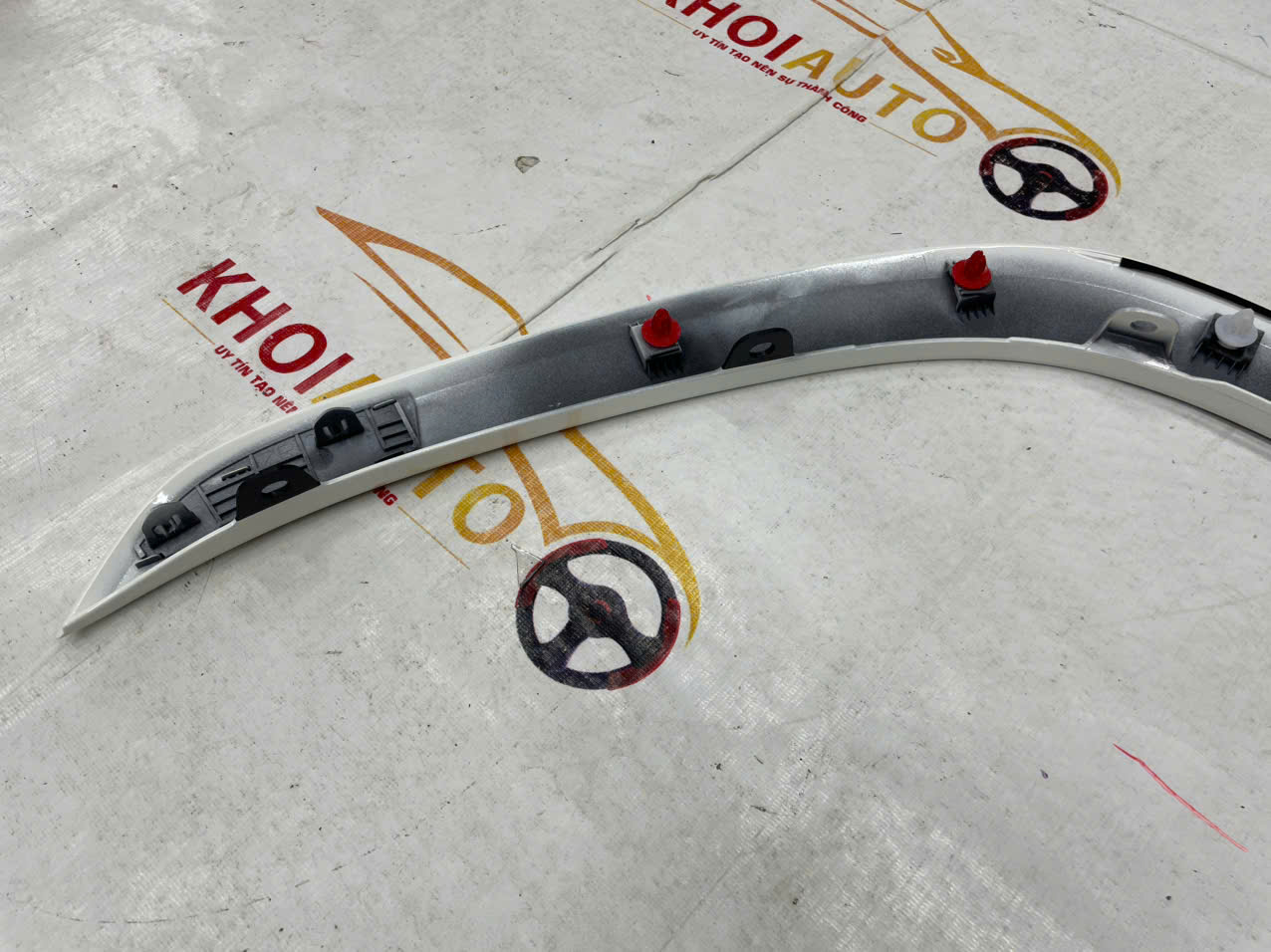 75601-60062-A0 Ốp Nhựa Tai Xe Trước TOYOTA Land Cruiser LC300 2021-2024 Vế Phải(RH)7560160062A0