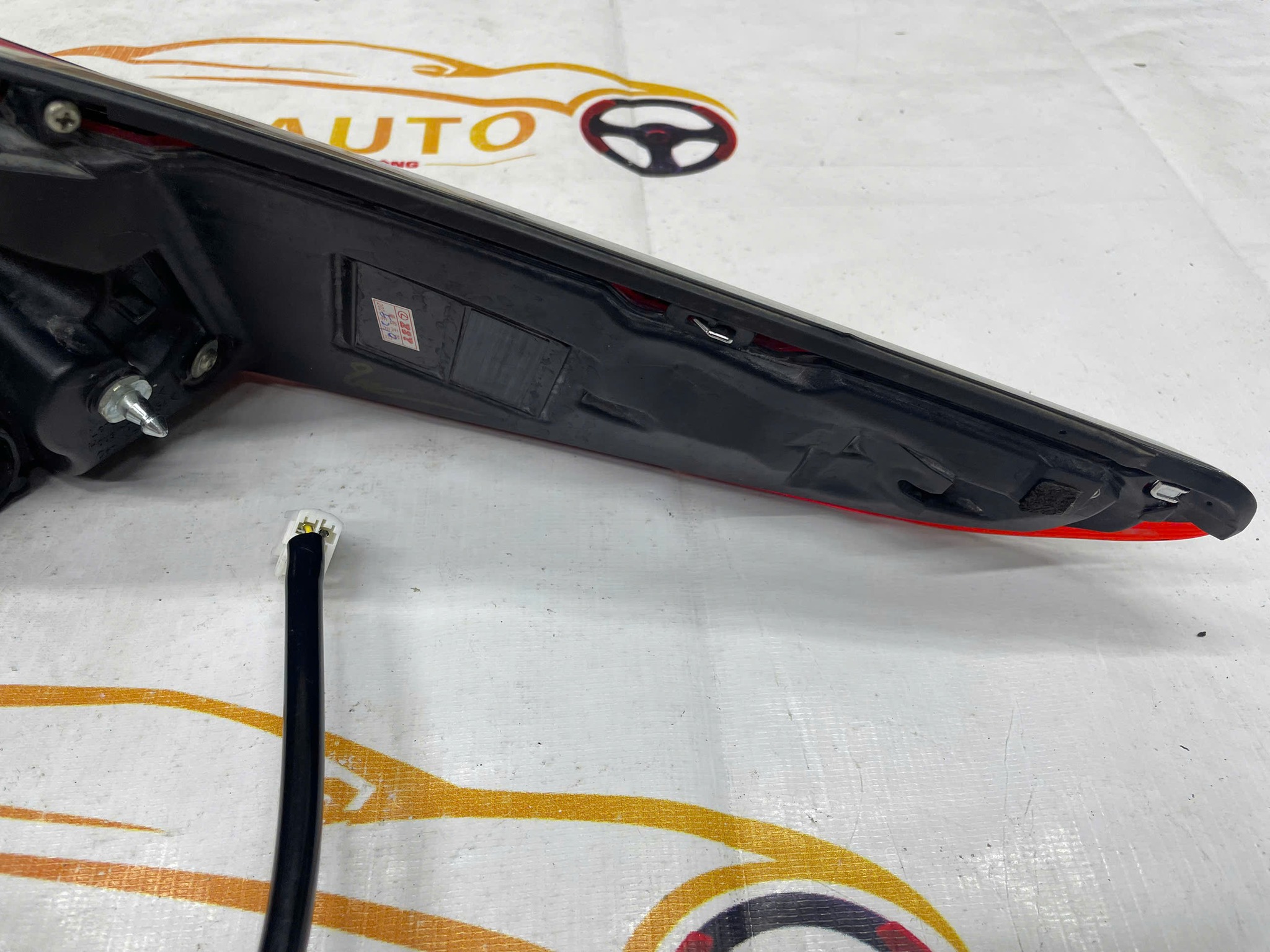 81561-33790 Đèn Hậu Ngoài LEXUS ES SERIES 2019-2021 Vế Trái(LH)8156133790